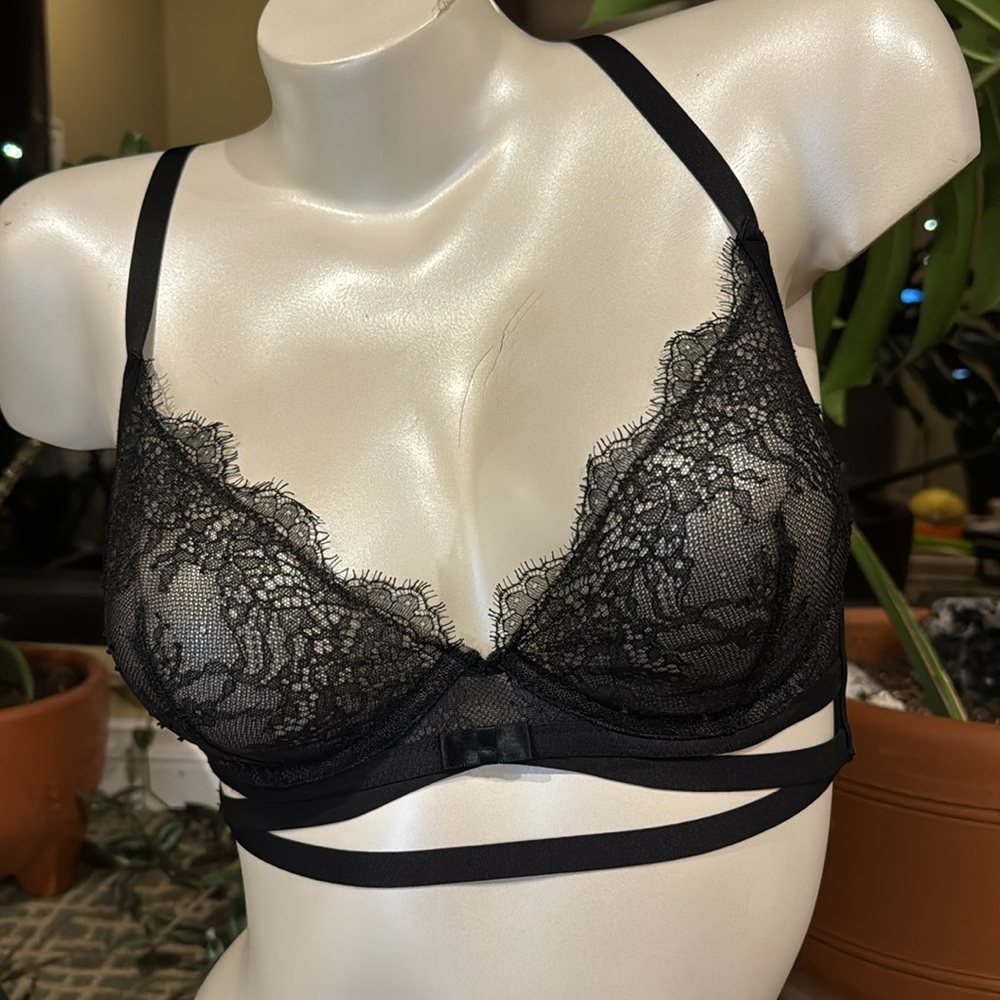 NWOT Bralette lace black Victoria secret bustier